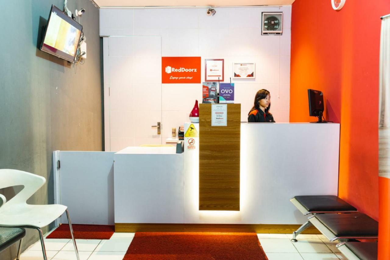 Reddoorz Apartment At Bogor Valley Экстерьер фото